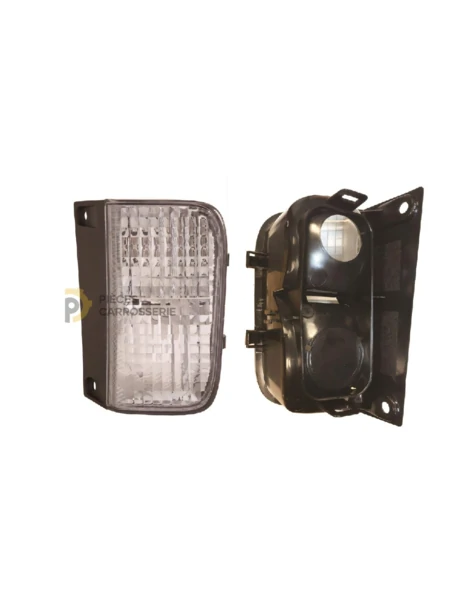 Feu arrière droit Magneti Marelli pour Nissan Primastar 2003-2014