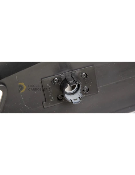 Pare-choc avant Opel ASTRA K apprêté avec 2 trous capteurs 2