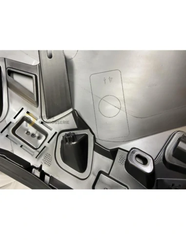 Pare-choc avant Peugeot 208 apprêté à peindre - Compatible II
