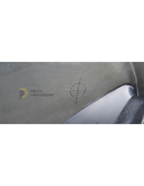 Pare-choc avant Toyota YARIS HYBRID P13 à apprêter et peindre 2